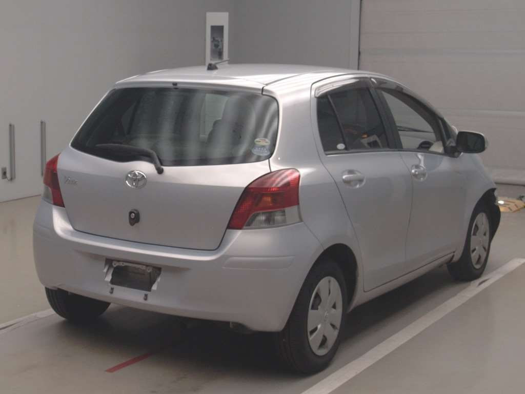 2008 Toyota Vitz SCP90[1]