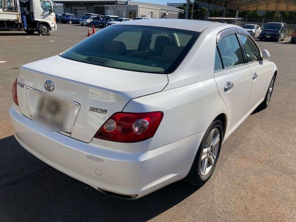 2006 Toyota Mark X GRX120[1]