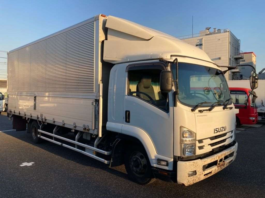 2017 Isuzu Forward FRR90S2[2]