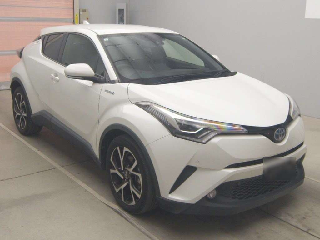 2017 Toyota C-HR ZYX10[2]