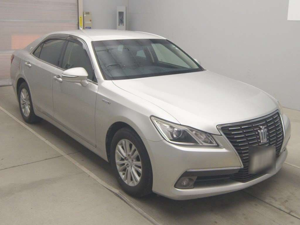 2014 Toyota Crown Hybrid AWS210[2]