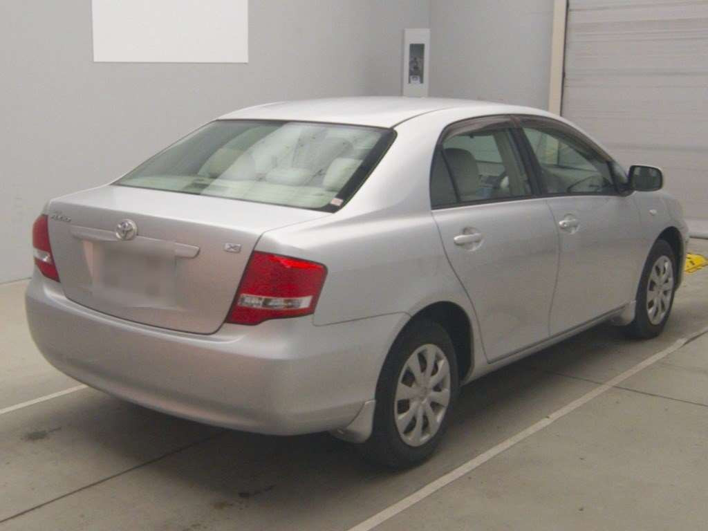 2010 Toyota Corolla Axio NZE141[1]