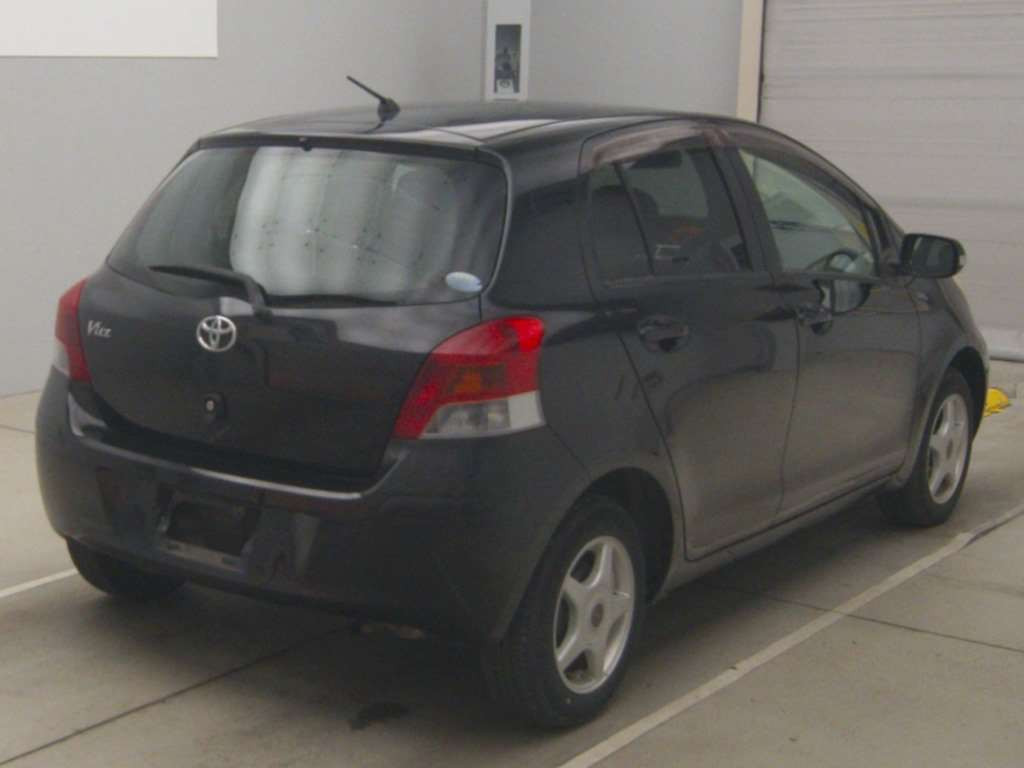 2010 Toyota Vitz KSP90[1]