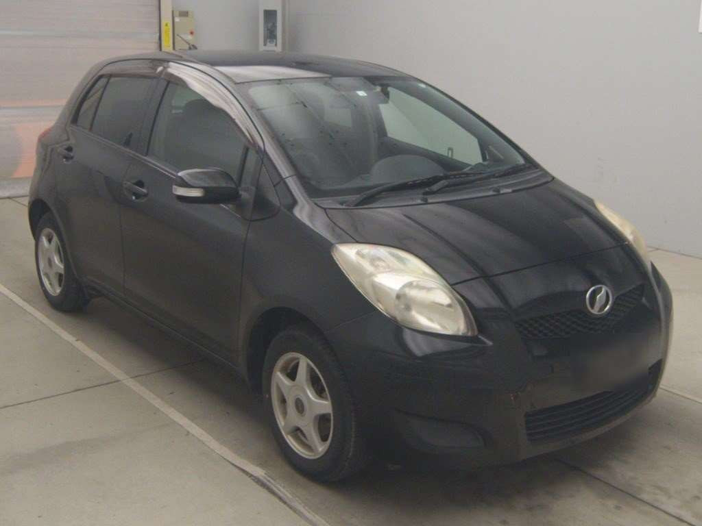 2010 Toyota Vitz KSP90[2]