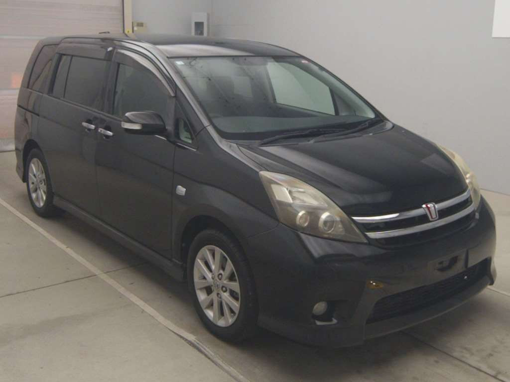 2010 Toyota Isis ZGM11W[2]