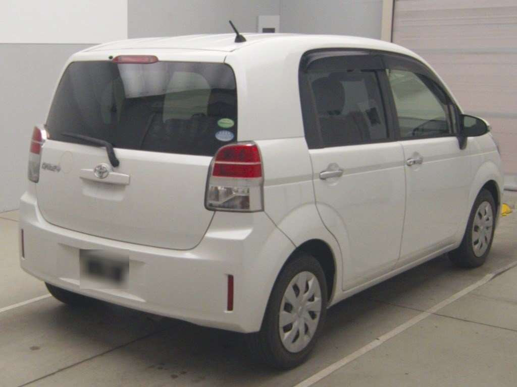 2014 Toyota Spade NCP141[1]