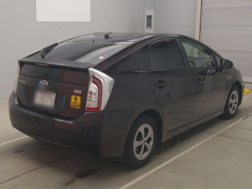 2012 Toyota Prius ZVW30[1]