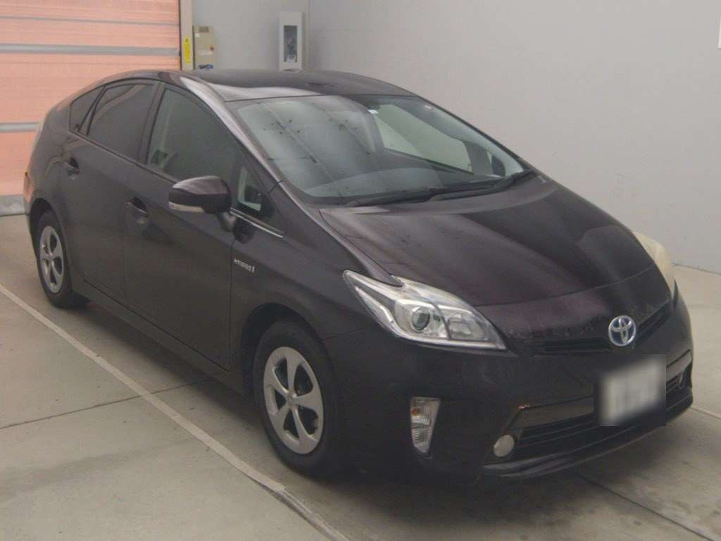 2012 Toyota Prius ZVW30[2]