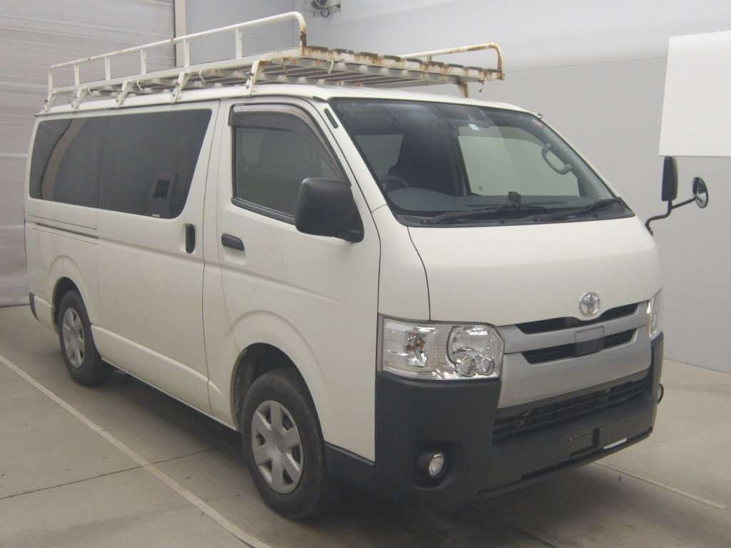 2019 Toyota Hiace Van GDH206V[2]