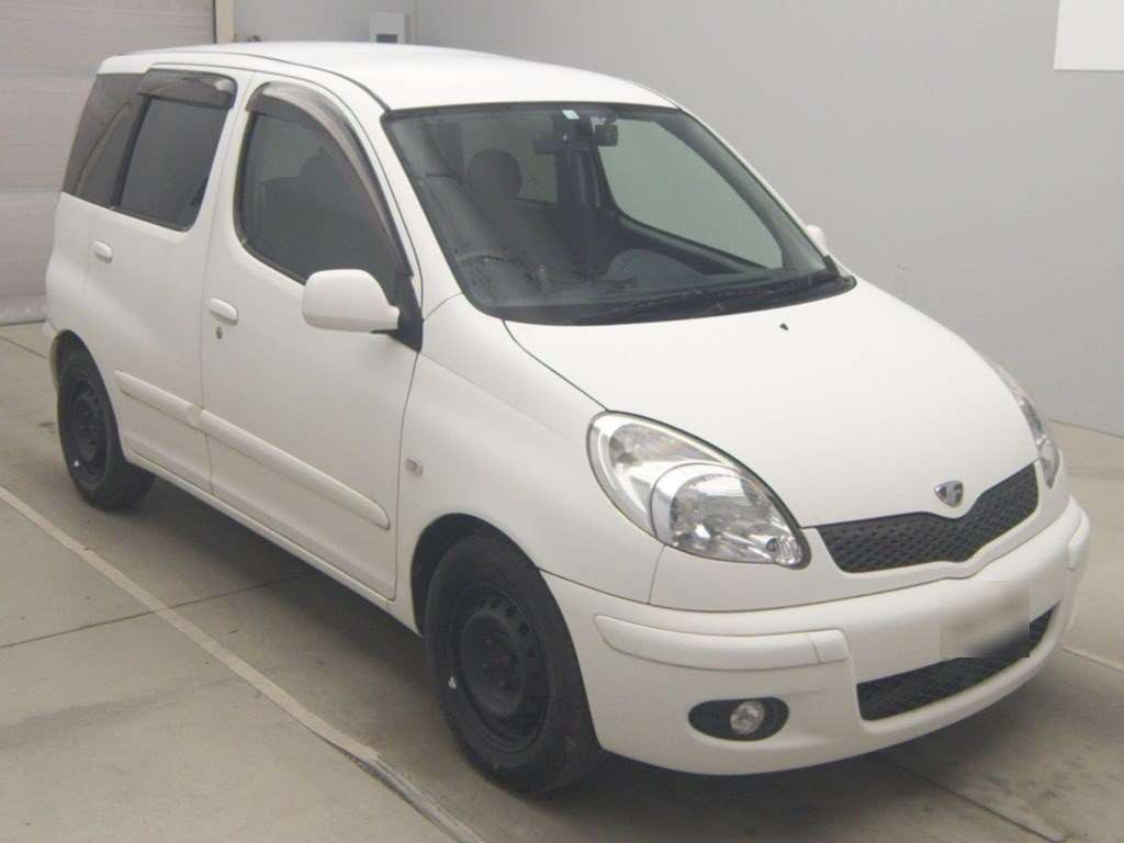 2003 Toyota Fun Cargo NCP20[2]