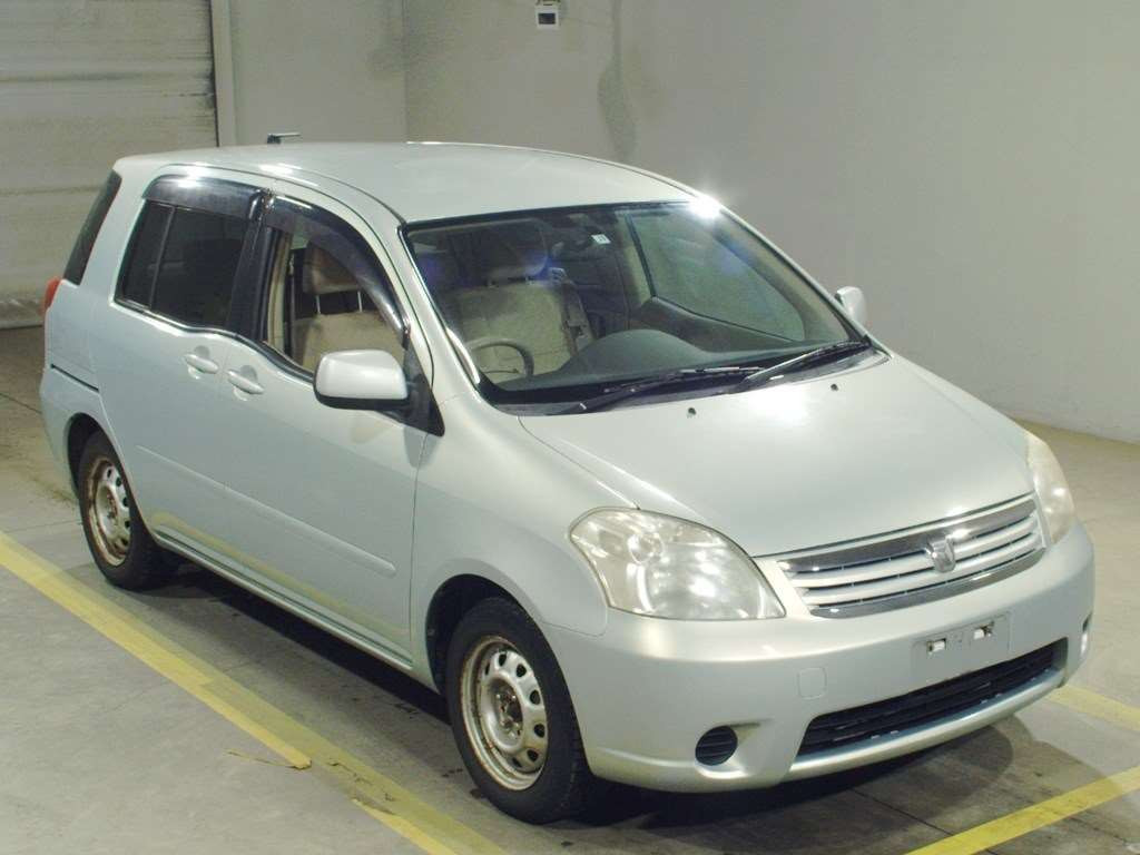 2003 Toyota Raum NCZ20[2]