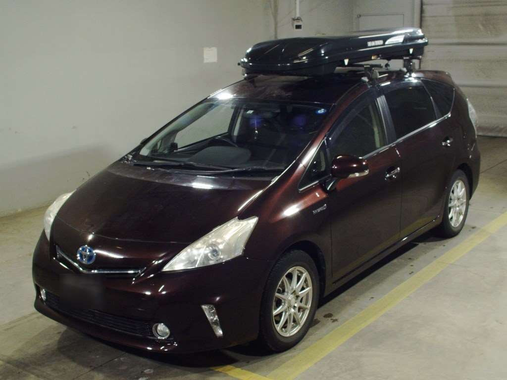 2014 Toyota Prius alpha ZVW40W[0]