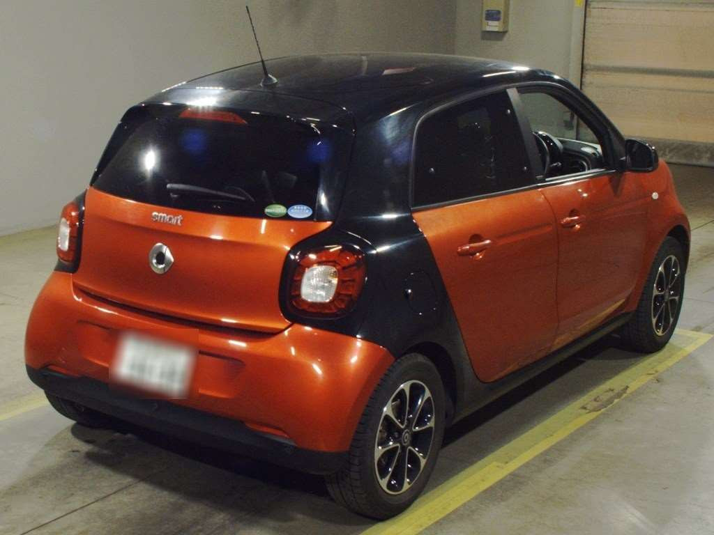 2016 Smart fortwo 453042[1]