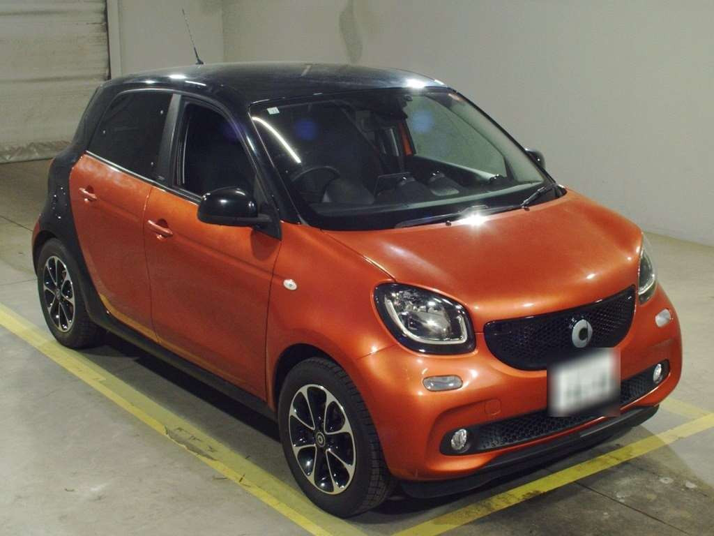 2016 Smart fortwo 453042[2]