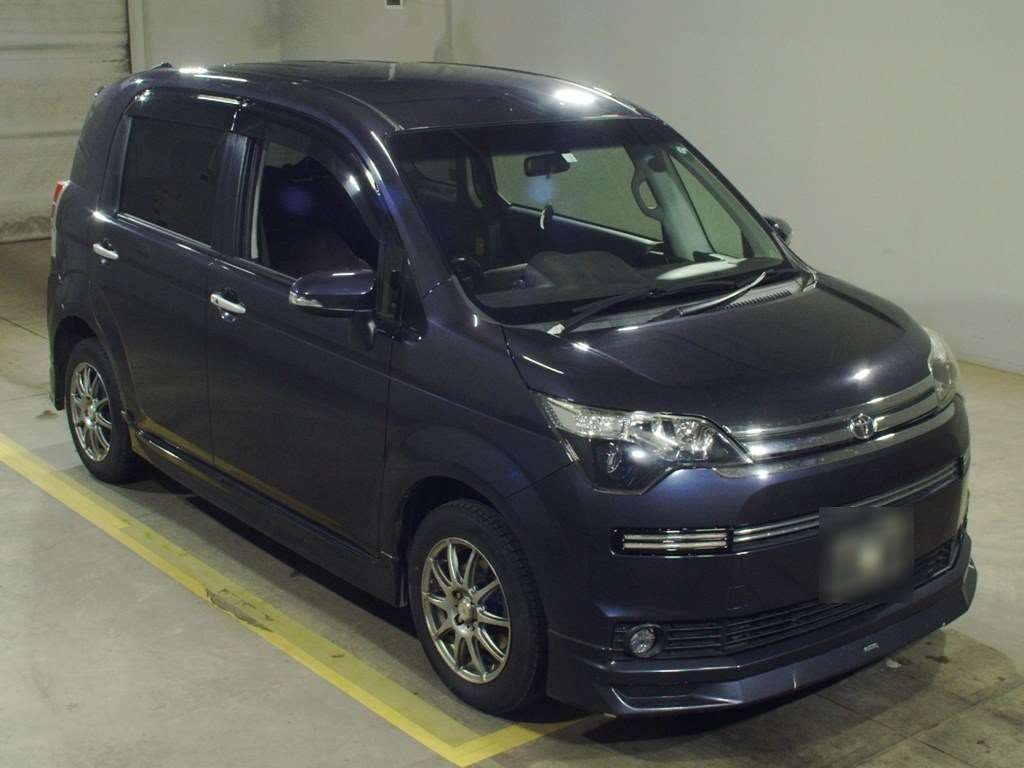 2014 Toyota Spade NCP145[2]