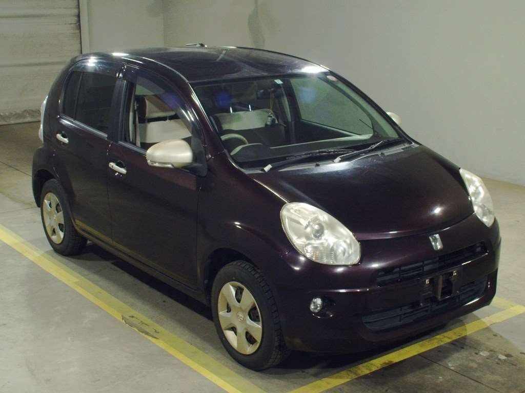 2011 Toyota Passo KGC35[2]