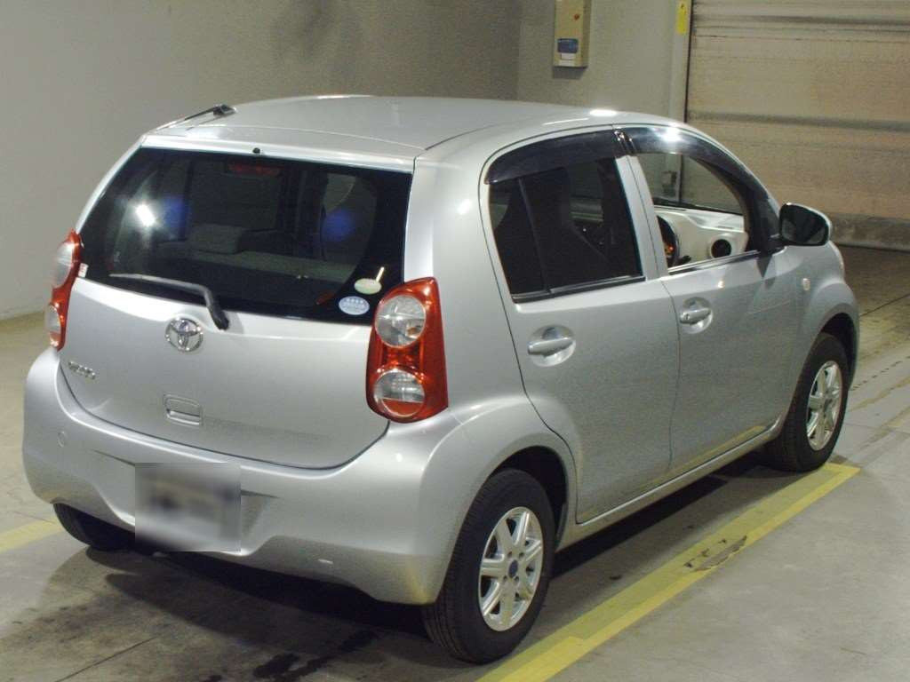 2010 Toyota Passo KGC30[1]