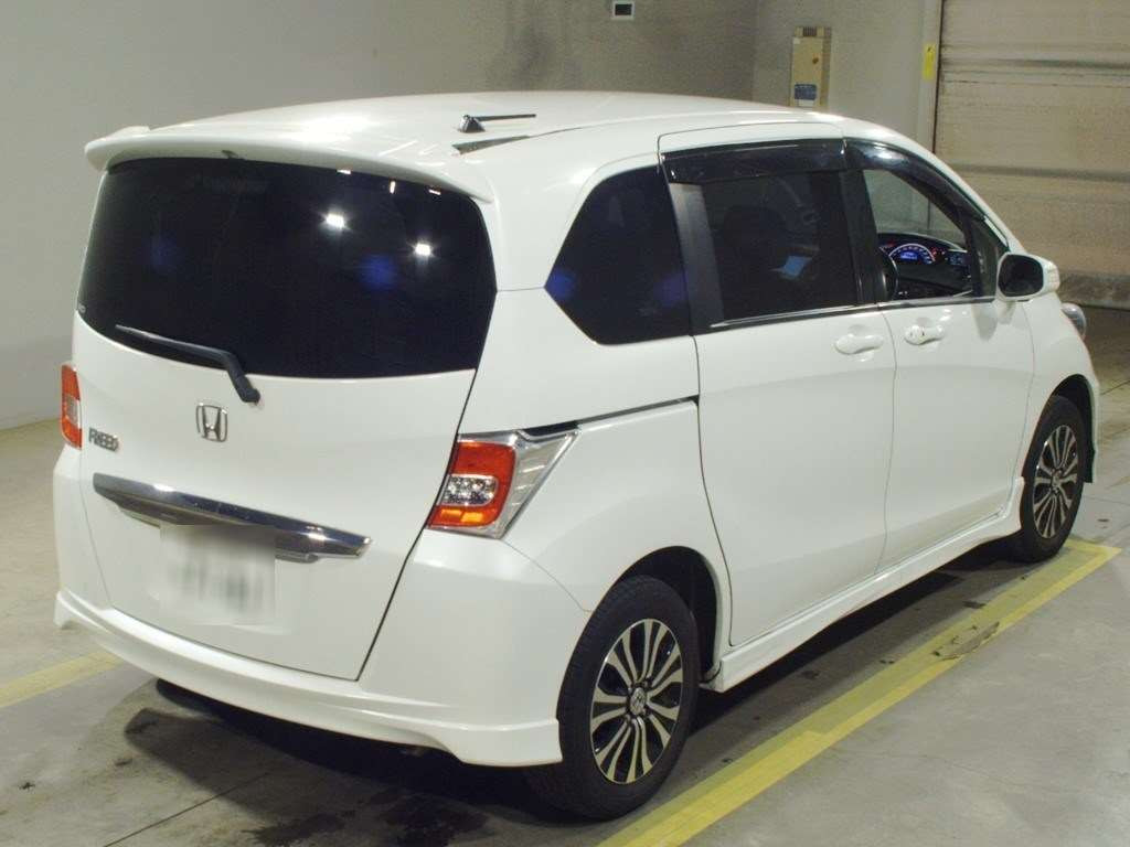 2014 Honda Freed GB4[1]