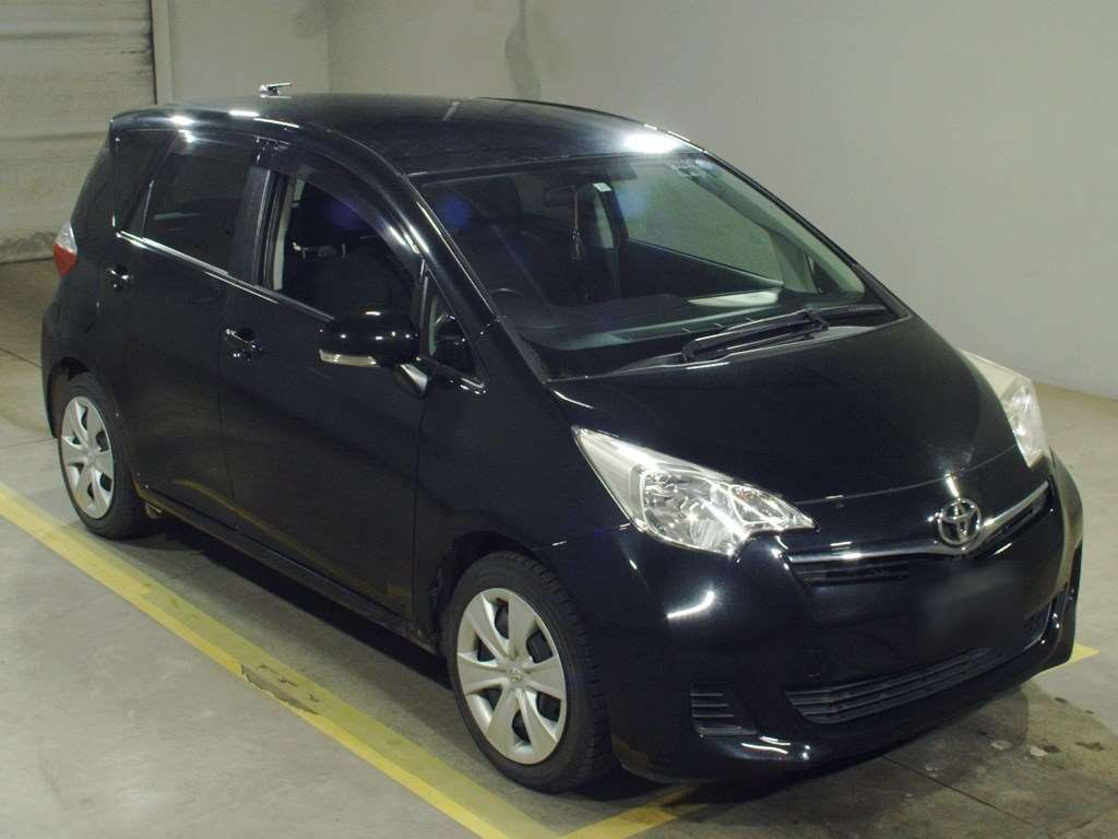 2011 Toyota Ractis NCP120[2]