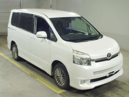 2008 Toyota Voxy