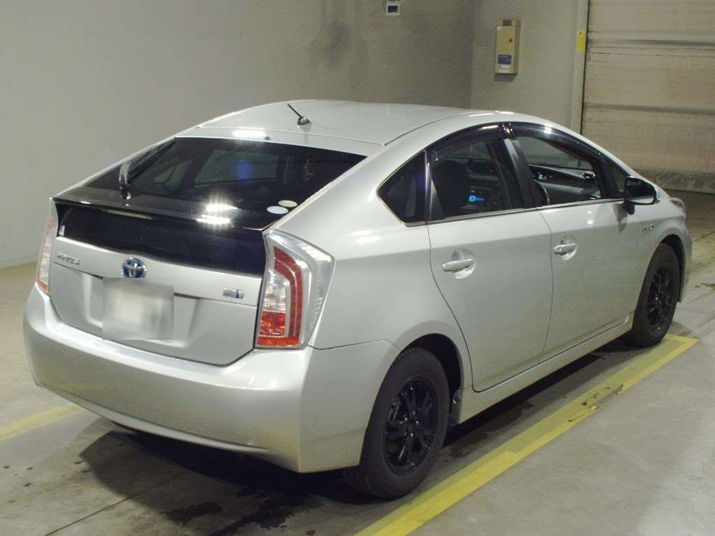 2014 Toyota Prius ZVW30[1]