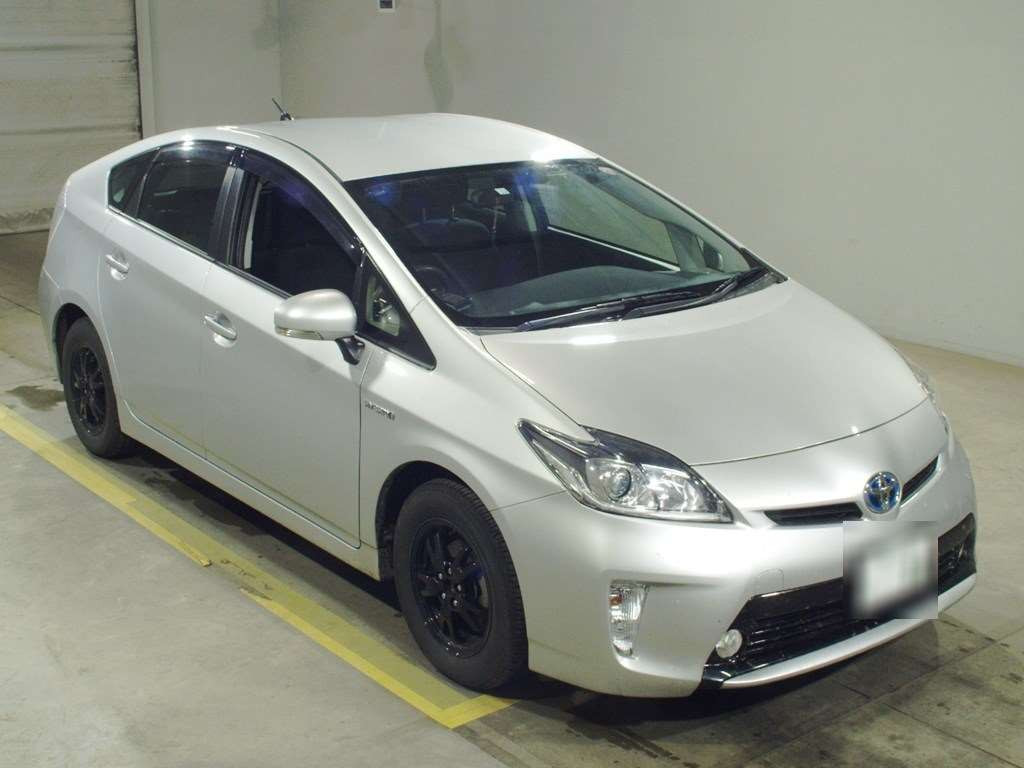 2014 Toyota Prius ZVW30[2]