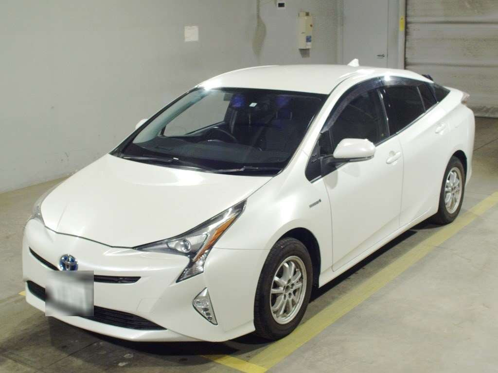 2016 Toyota Prius ZVW55[0]