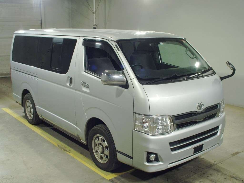 2010 Toyota Regiusace Van KDH206V[2]