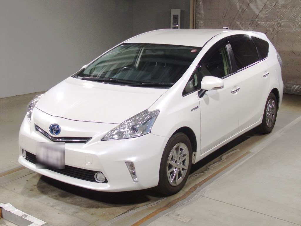 2014 Toyota Prius alpha ZVW41W[0]