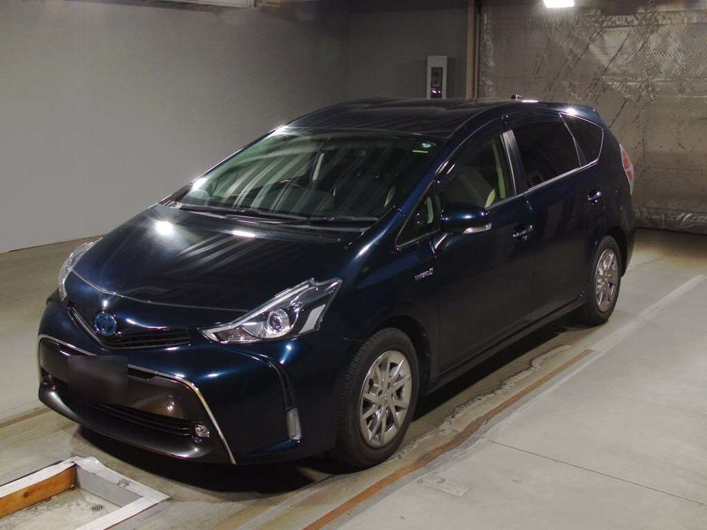 2018 Toyota Prius alpha ZVW41W[0]