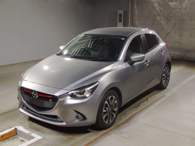 2015 Mazda Demio