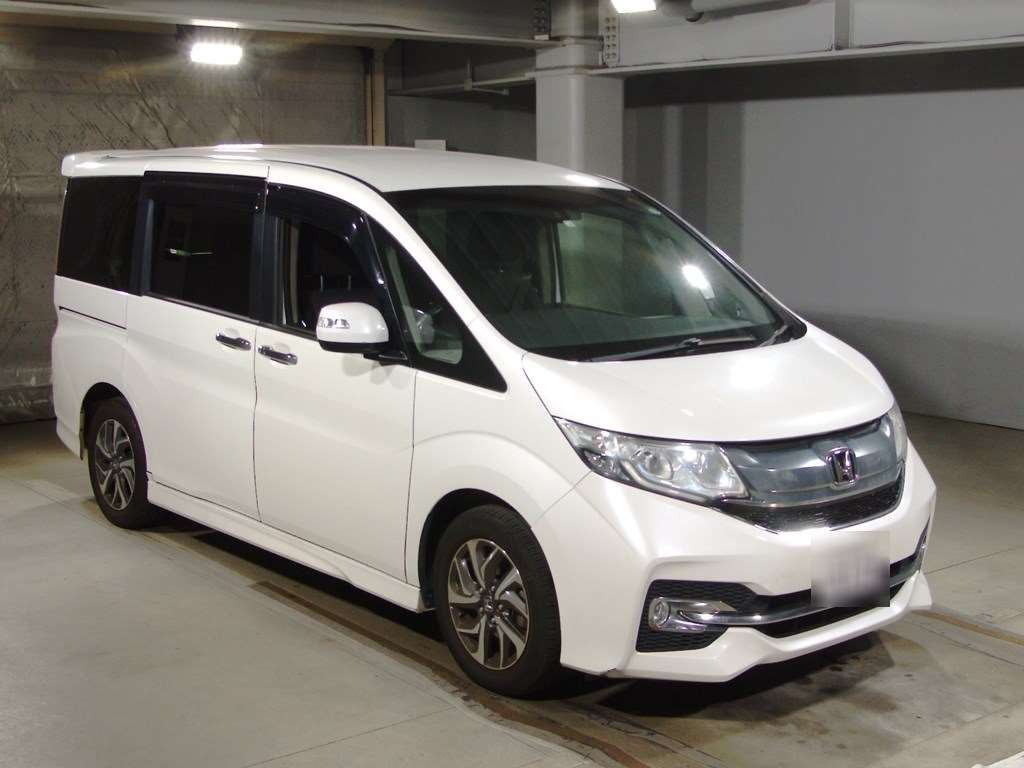 2016 Honda Step WGN Spada RP3[2]