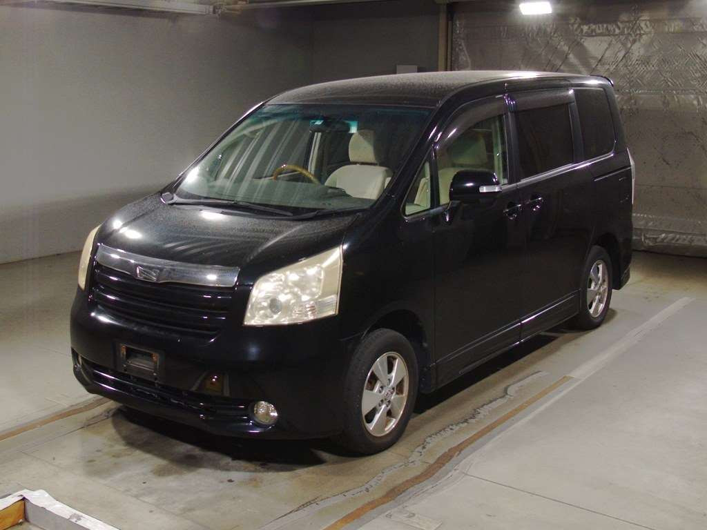 2007 Toyota Noah ZRR70G[0]