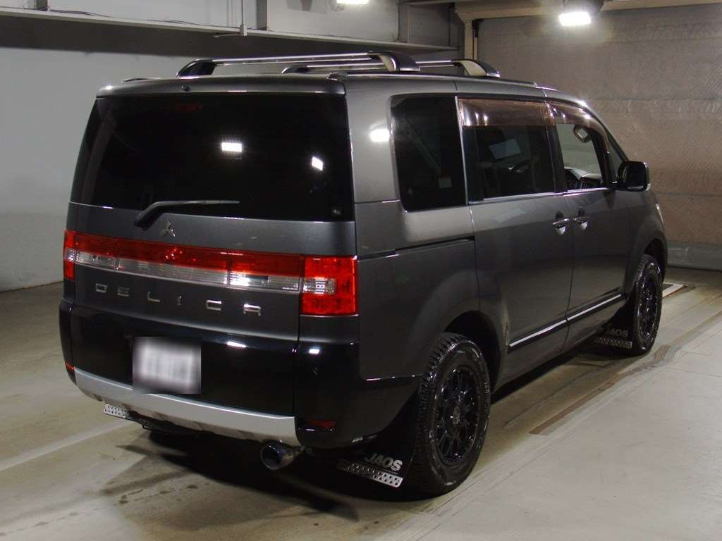 2013 Mitsubishi Delica D5 CV1W[1]