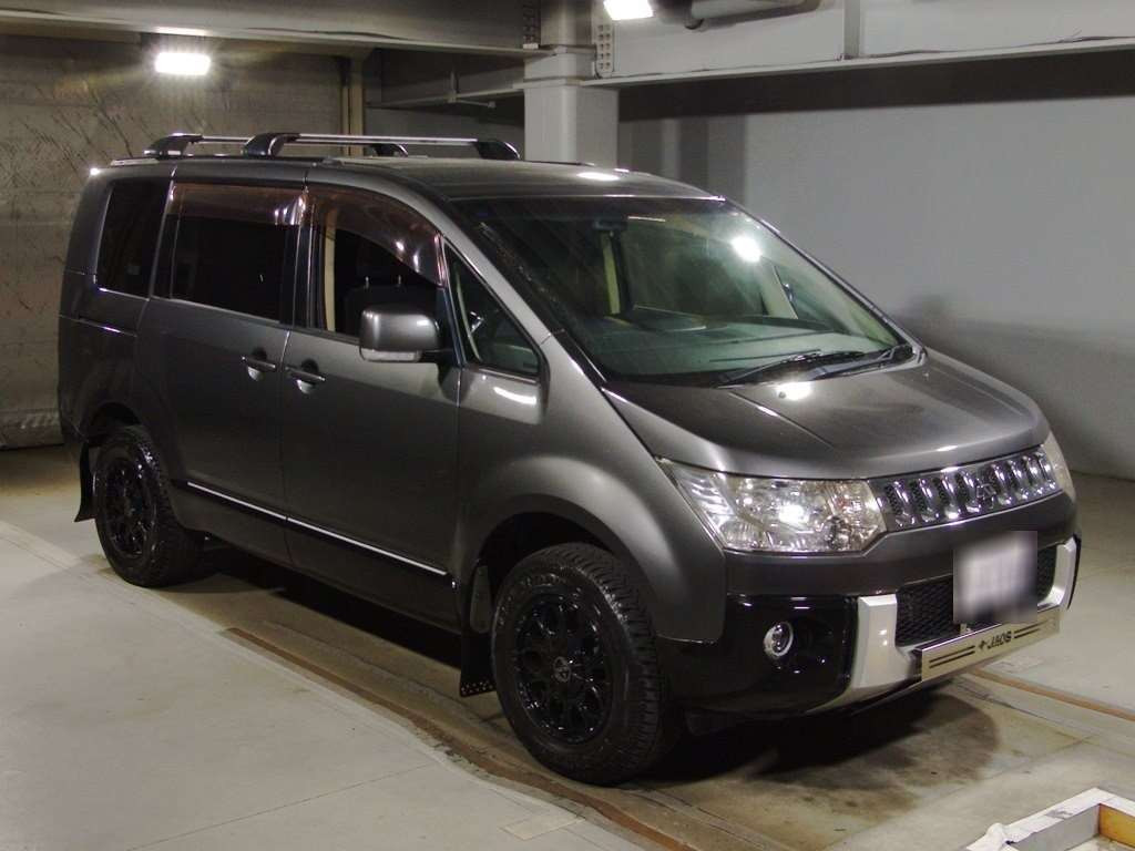 2013 Mitsubishi Delica D5 CV1W[2]