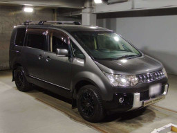 2013 Mitsubishi Delica D5