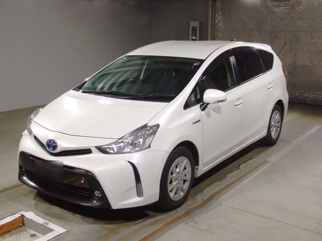 2016 Toyota Prius alpha ZVW41W[0]