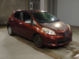 2011 Toyota Vitz