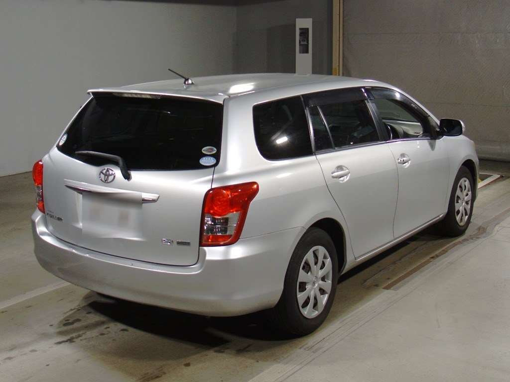 2010 Toyota Corolla Fielder ZRE142G[1]