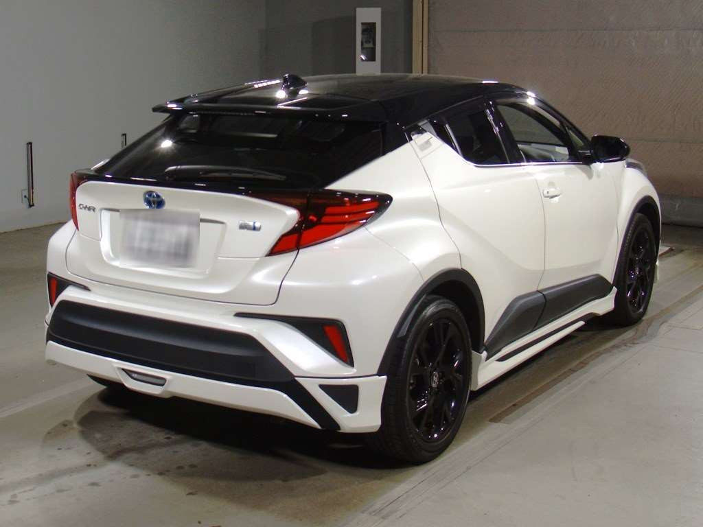 2021 Toyota C-HR ZYX11[1]