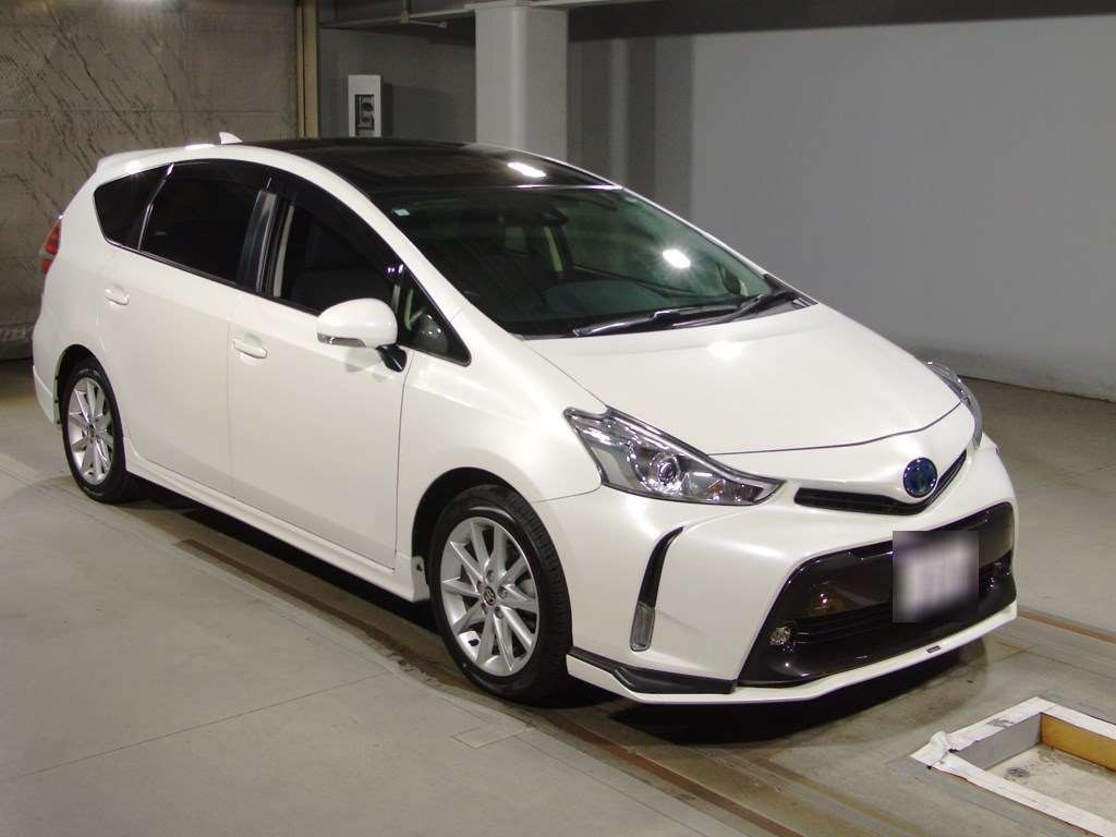 2021 Toyota Prius alpha ZVW40W[2]