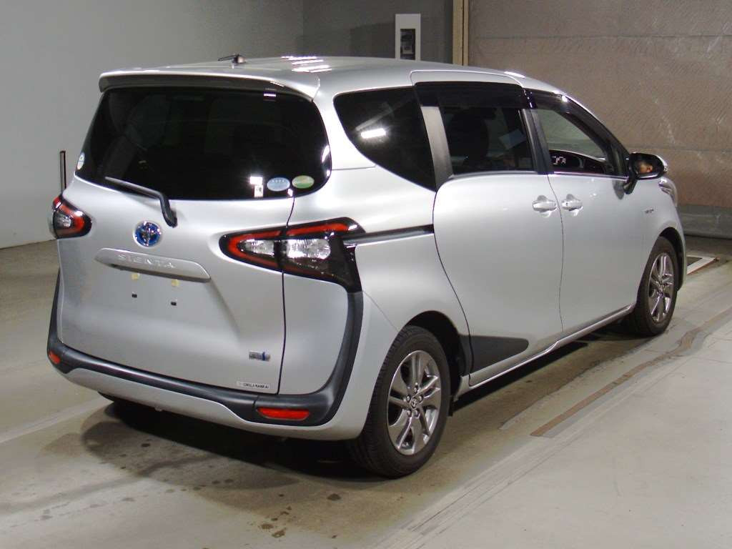 2016 Toyota Sienta NHP170G[1]