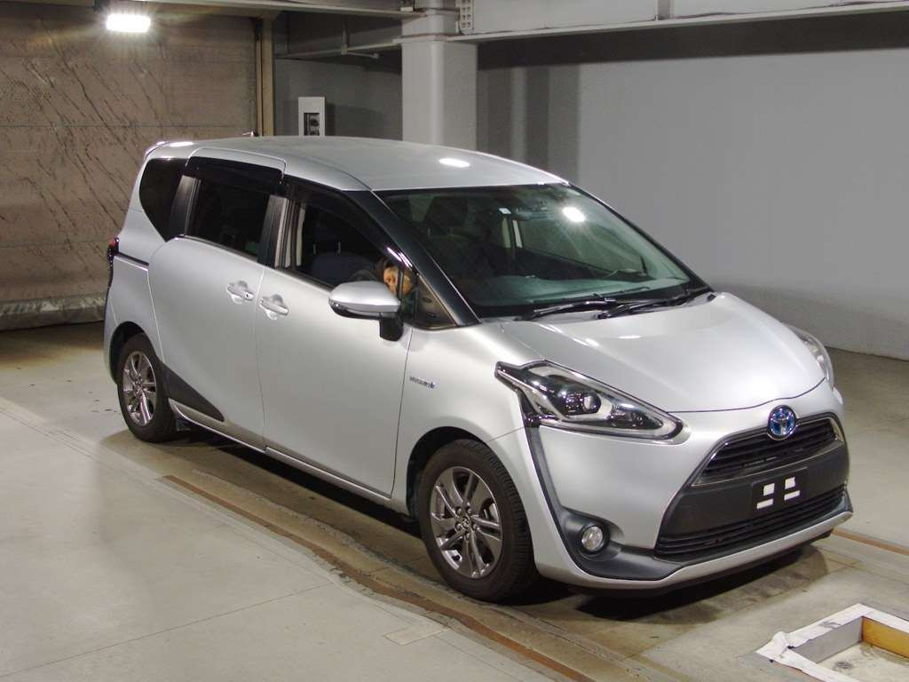 2016 Toyota Sienta NHP170G[2]