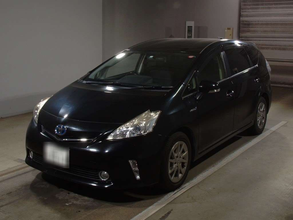 2014 Toyota Prius alpha ZVW41W[0]