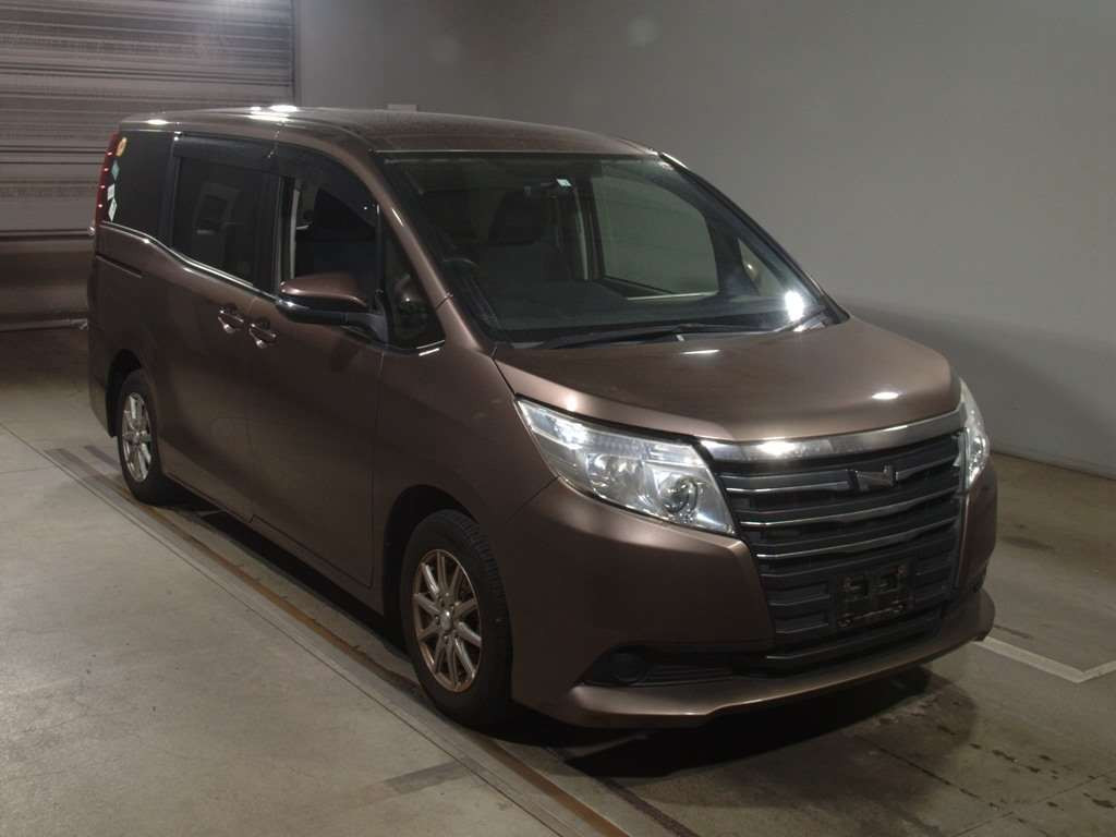 2014 Toyota Noah ZRR80G[2]