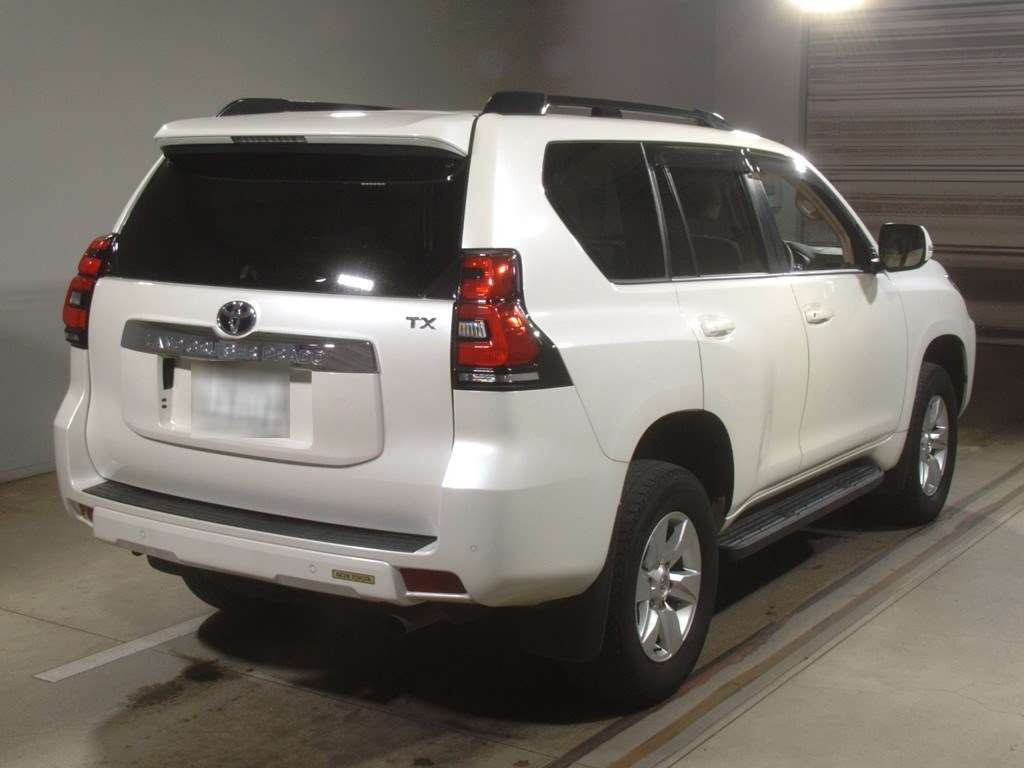 2020 Toyota Land Cruiser Prado TRJ150W[1]