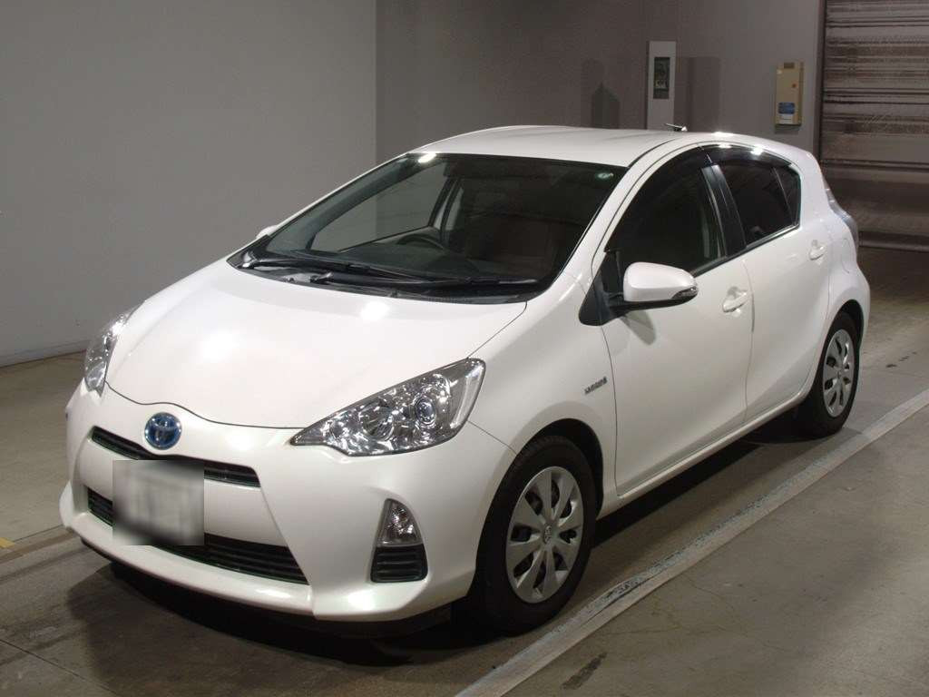 2012 Toyota Aqua NHP10[0]