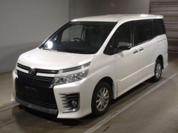 2015 Toyota Voxy