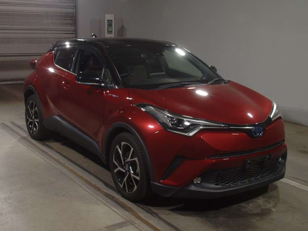 2019 Toyota C-HR ZYX10[2]