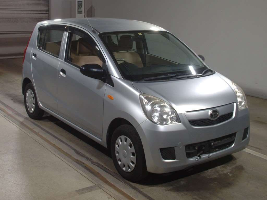 2013 Daihatsu Mira L285S[2]